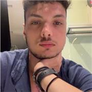 diplomato al liceo scientifico, studente dell’università di lettere a bologna